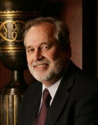 方進：現在許多人對於科技將把我們引向何方毫無頭緒，如果這樣，我們隻是忙於推動科技發展，卻全然不知道方向是否正確。